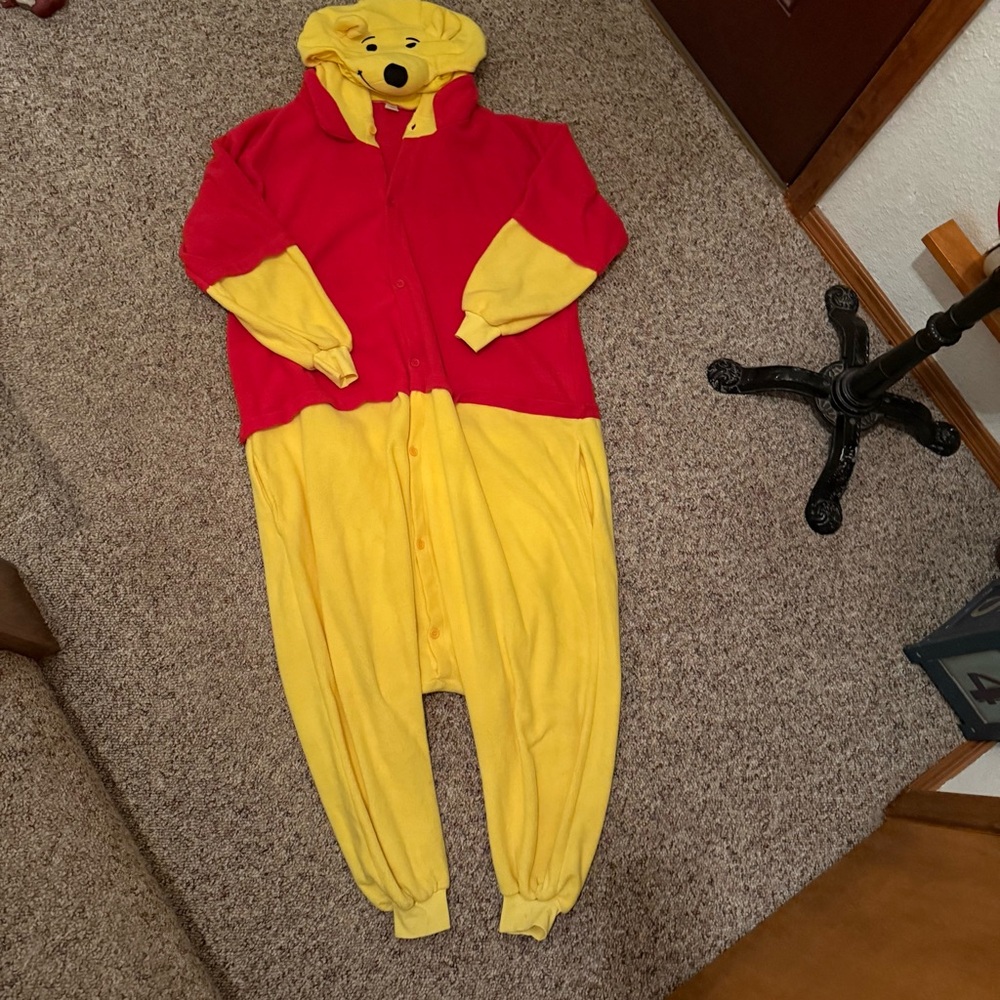 Winnie the Pooh Adult Onesie Large - Picture 2 of 7